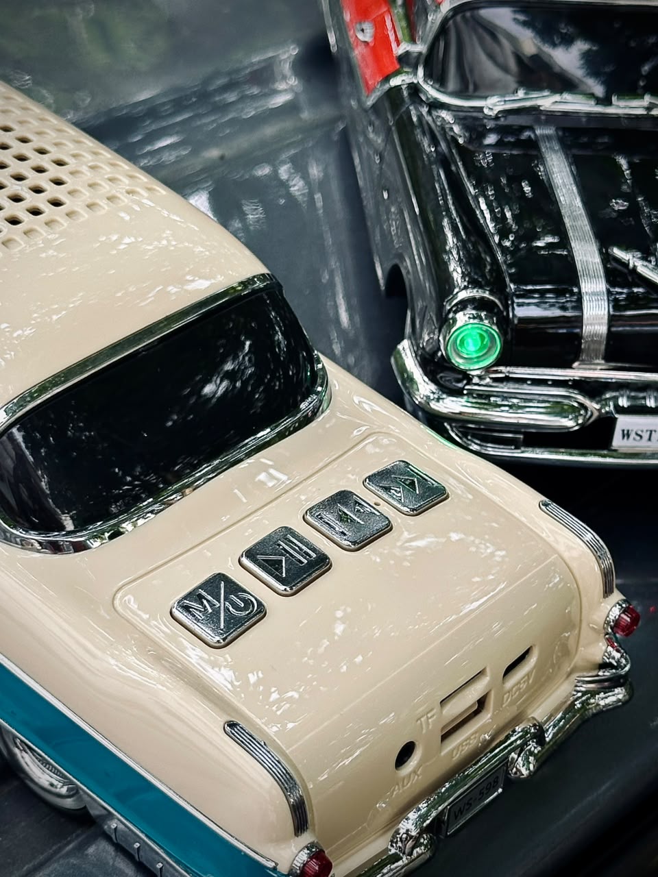 Vintage Car Speaker 🔊